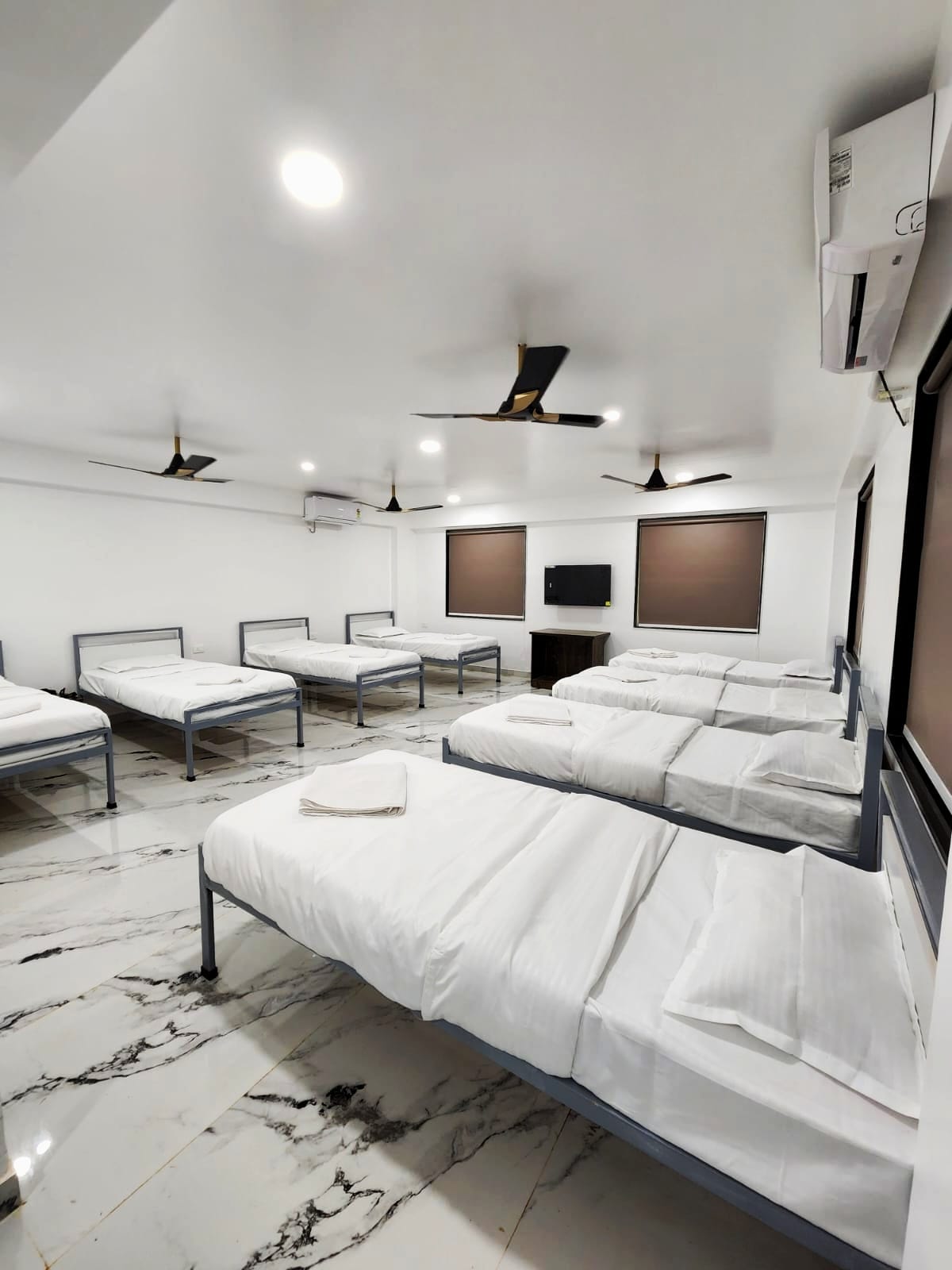 WhatsApp Image 2025-01-16 at 12.58.20.jpeg